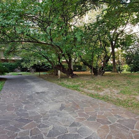 Joivy Vibrant 2Bed Apt With Balcony Milaan Buitenkant foto