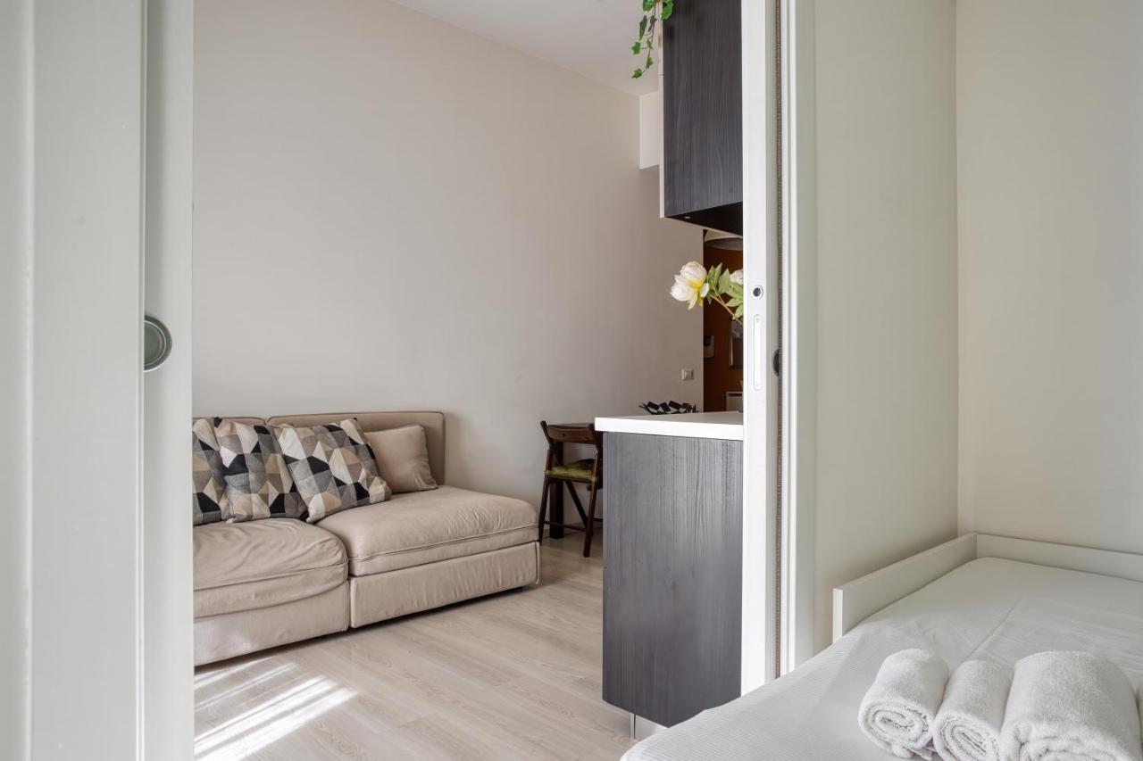 Joivy Vibrant 2Bed Apt With Balcony Milaan Buitenkant foto