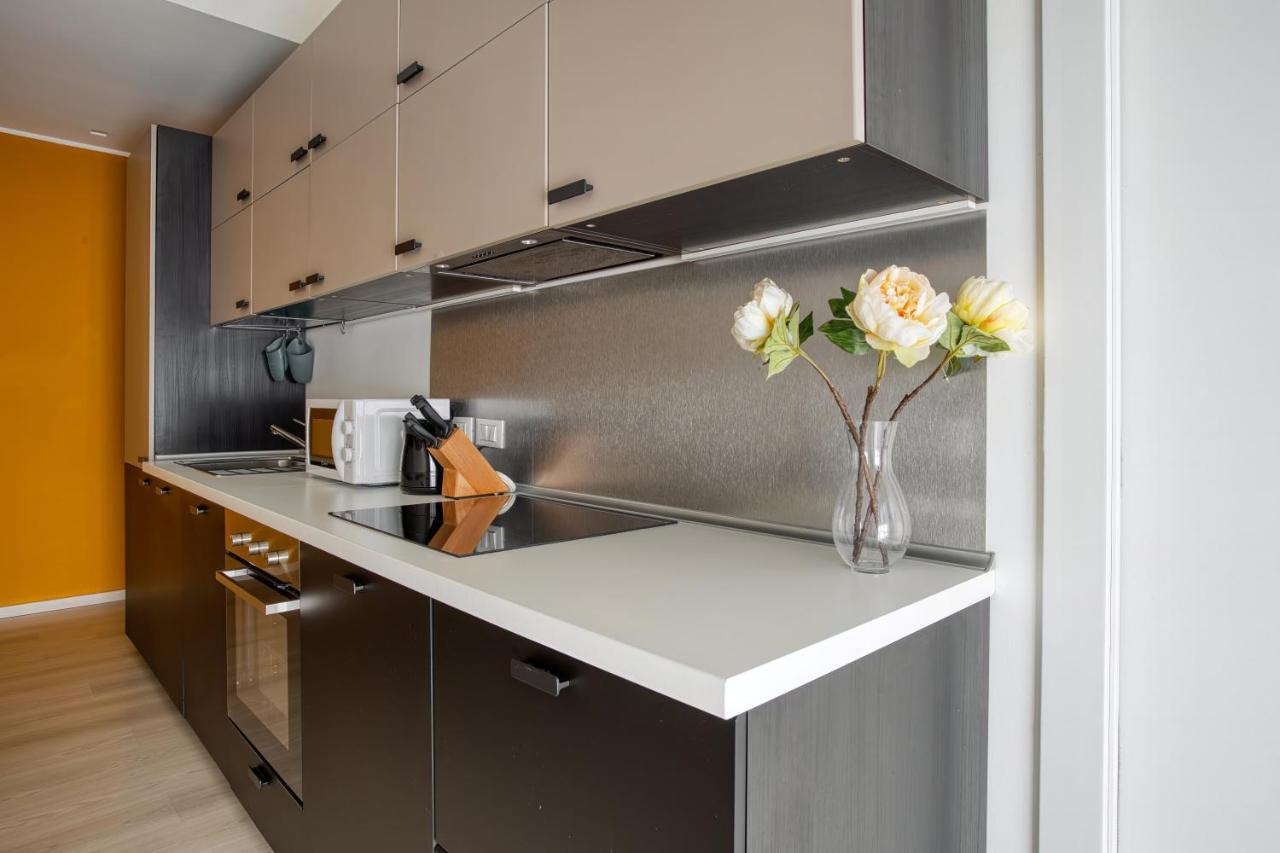 Joivy Vibrant 2Bed Apt With Balcony Milaan Buitenkant foto